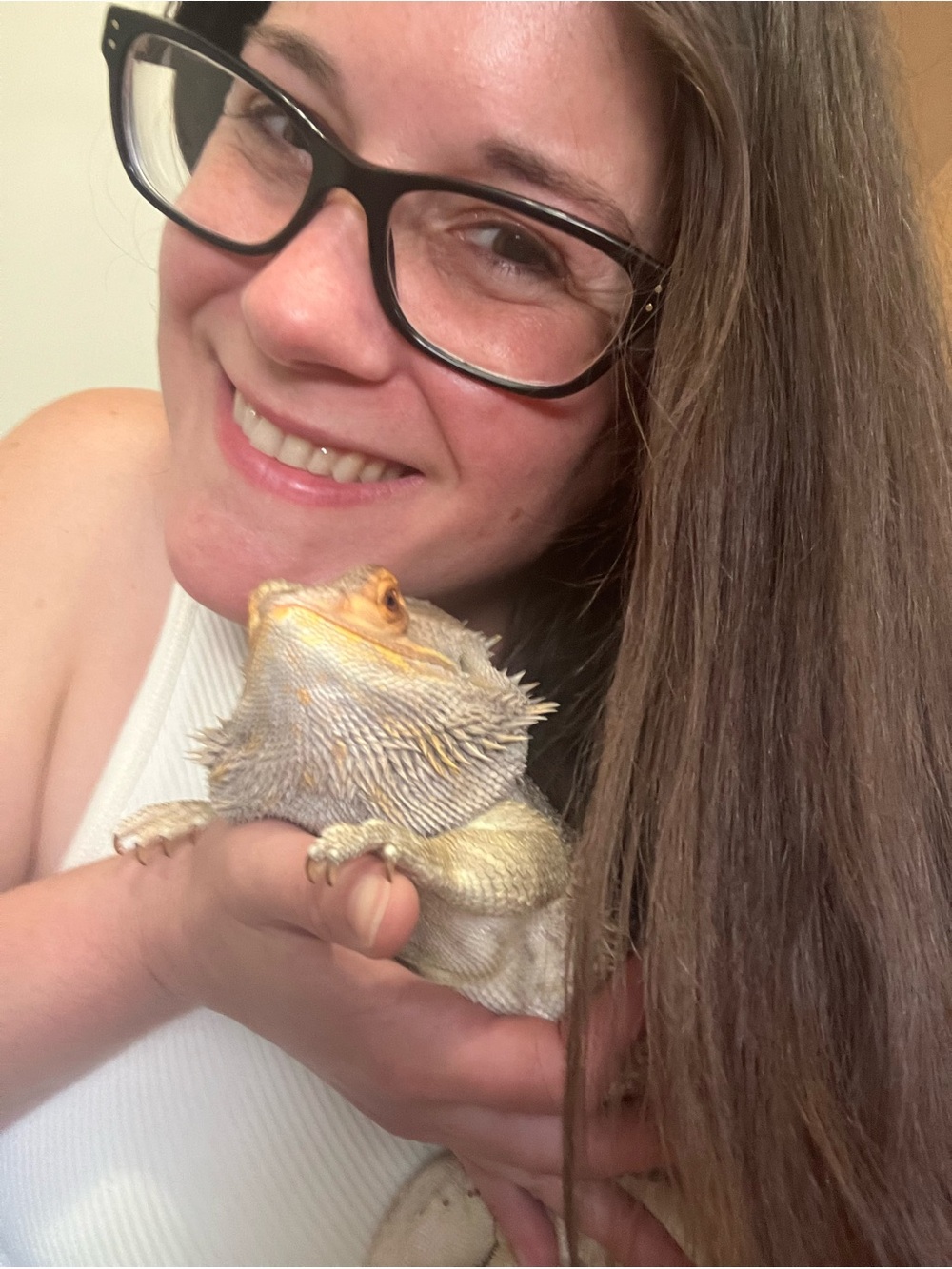 Paige and Hector are live!! ❤️🦎 - Picture 4 of 5